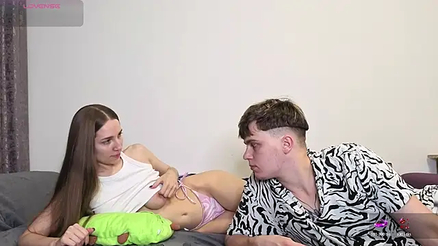 Snapshot of Emily_and_Ilumi chatting on October 25, 2025, 5:24 pm Emily and Ilumi online show from October 25, 2025, 5:24 pm