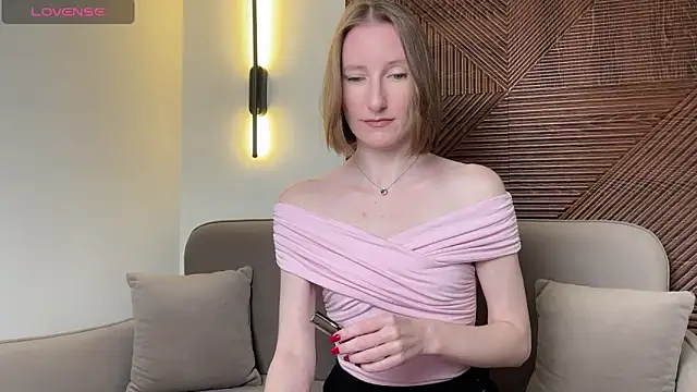 MonikaBos online show from February 28, 2026, 8:08 pm