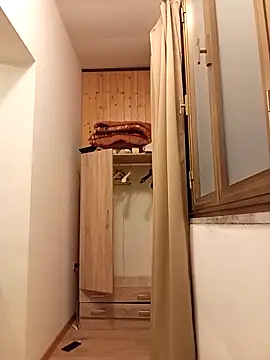 florin421 online show from March 31, 2026, 6:10 pm