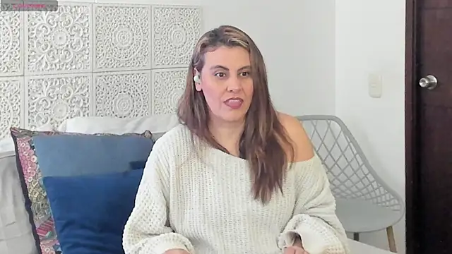 Snapshot of V_monse chatting on October 9, 2025, 9:48 pm V monse online show from October 9, 2025, 9:48 pm