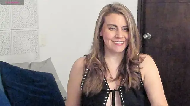 Snapshot of V_monse chatting on September 26, 2025, 9:54 pm V monse online show from September 26, 2025, 9:54 pm