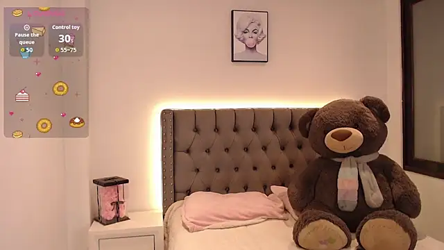 Nicols66 online show from September 17, 2025, 9:39 pm