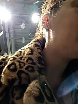 Ulyana72882 online show from January 14, 2025, 12:14 pm