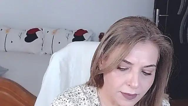 Snapshot of evamaria2024 chatting on March 2, 2026, 8:32 am evamaria2024 online show from March 2, 2026, 8:32 am