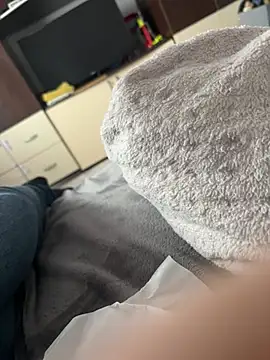 Snapshot of Aronn4 chatting on February 17, 2026, 11:18 am Aronn4 online show from February 17, 2026, 11:18 am