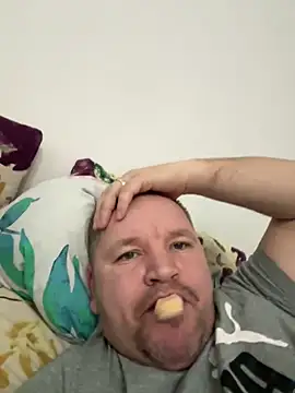 Aronn4 online show from January 23, 2025, 3:43 pm