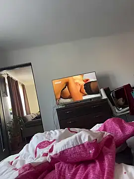 Aronn4 online show from November 6, 2025, 7:45 am