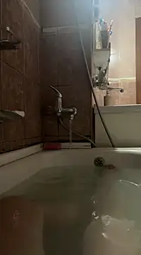 Aronn4 online show from March 21, 2025, 6:51 pm