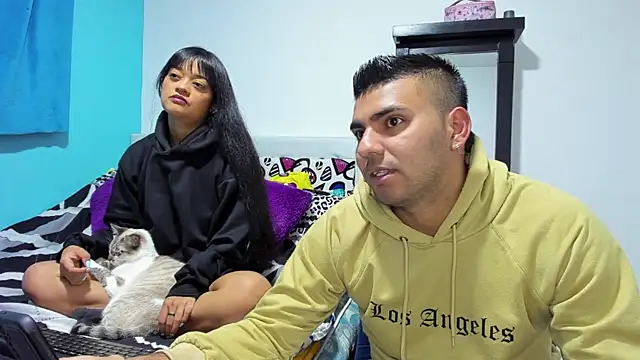 Snapshot of 2ScarletandRyan8 chatting on March 19, 2025, 10:00 am 2ScarletandRyan8 online show from March 19, 2025, 10:00 am