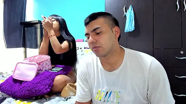 Snapshot of 2ScarletandRyan8 chatting on September 21, 2025, 4:01 pm 2ScarletandRyan8 online show from September 21, 2025, 4:01 pm