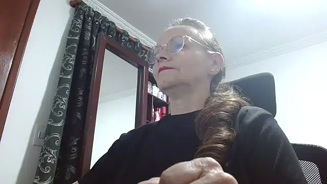 asleycavta online show from November 4, 2025, 7:50 pm