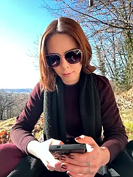 Mia Railey online show from January 11, 2026, 12:45 pm