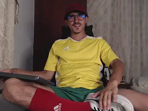 HomeAloneK online show from September 23, 2025, 7:43 pm