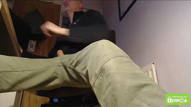 eatmycum4you 1baller online show from February 19, 2026, 4:59 pm