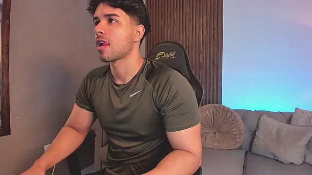 Snapshot of liam_collins21 chatting on February 23, 2026, 11:55 am liam collins21 online show from February 23, 2026, 11:55 am