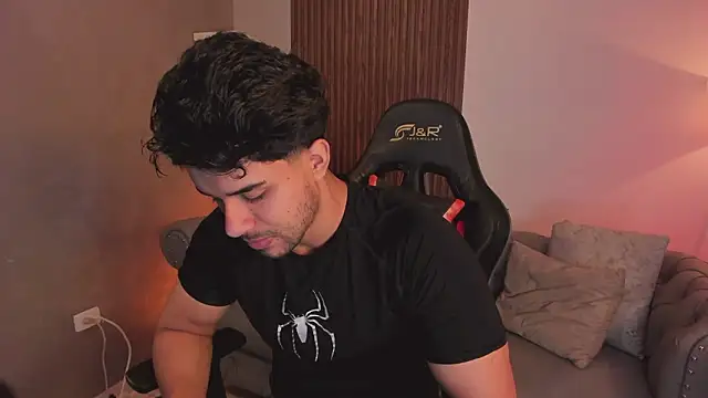 Snapshot of liam_collins21 chatting on February 15, 2026, 11:42 am liam collins21 online show from February 15, 2026, 11:42 am