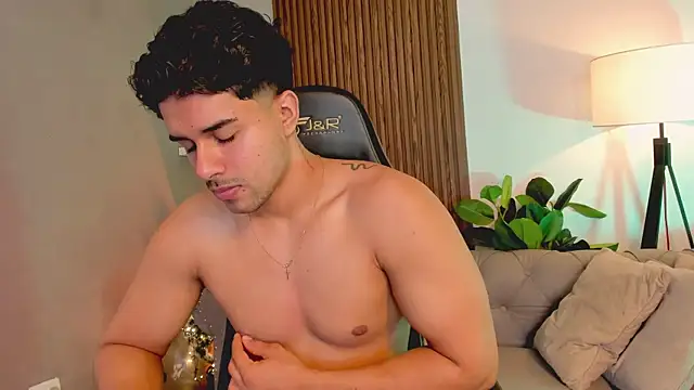 Snapshot of liam_collins21 chatting on December 21, 2025, 12:07 pm liam collins21 online show from December 21, 2025, 12:07 pm