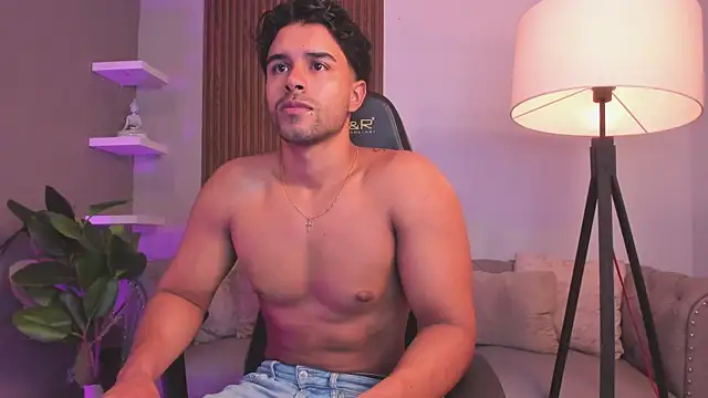 liam collins21 online show from April 10, 2026, 12:01 pm