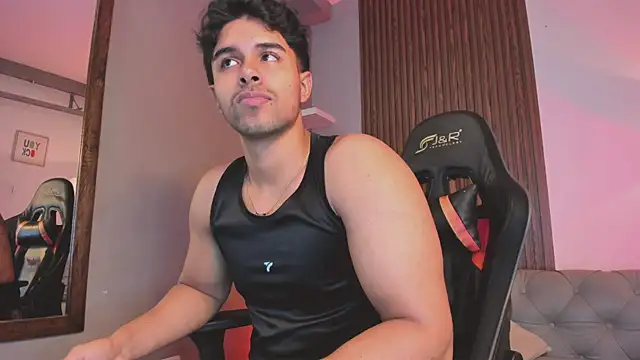 Snapshot of liam_collins21 chatting on January 12, 2026, 12:01 pm liam collins21 online show from January 12, 2026, 12:01 pm