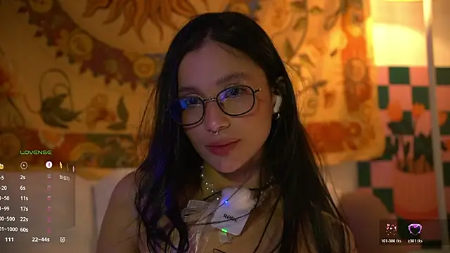 antonella maitt1 online show from November 23, 2025, 4:33 am