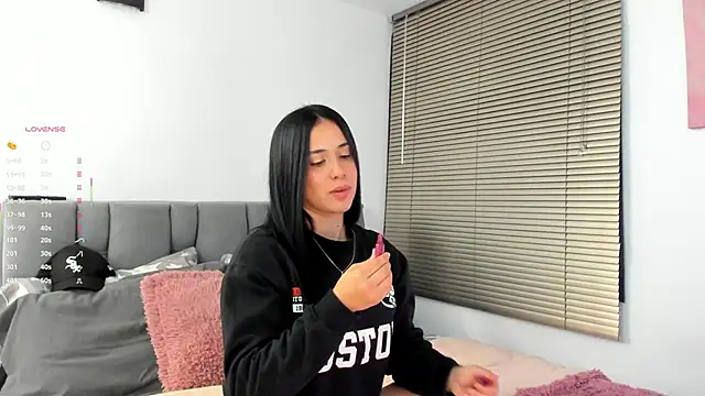 Gigi-bom online show from January 6, 2026, 11:09 pm