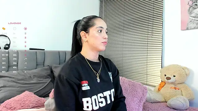 Gigi-bom online show from November 12, 2025, 12:04 am