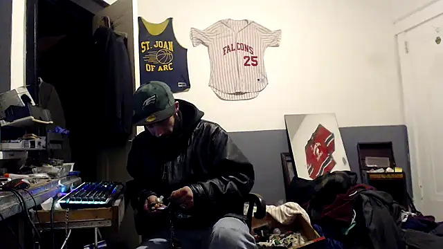 Snapshot of sledge901 chatting on February 2, 2025, 6:25 am sledge901 online show from February 2, 2025, 6:25 am