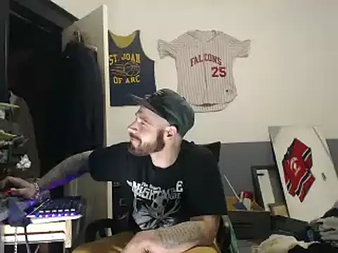 Snapshot of sledge901 chatting on February 18, 2025, 4:26 am sledge901 online show from February 18, 2025, 4:26 am