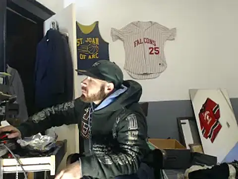 Snapshot of sledge901 chatting on February 17, 2025, 7:44 pm sledge901 online show from February 17, 2025, 7:44 pm