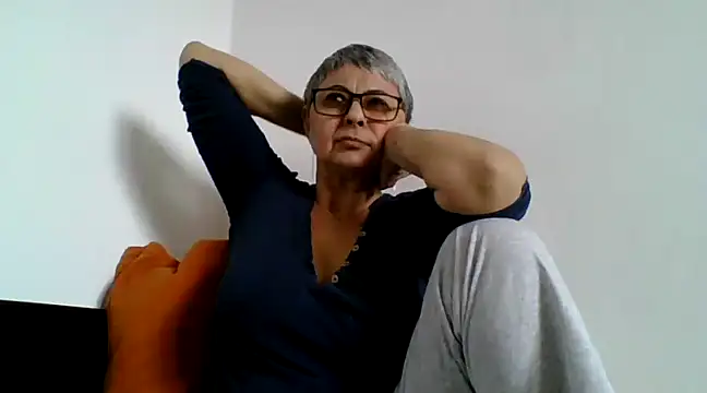 Snapshot of roseblak42 chatting on March 15, 2025, 8:58 am roseblak42 online show from March 15, 2025, 8:58 am