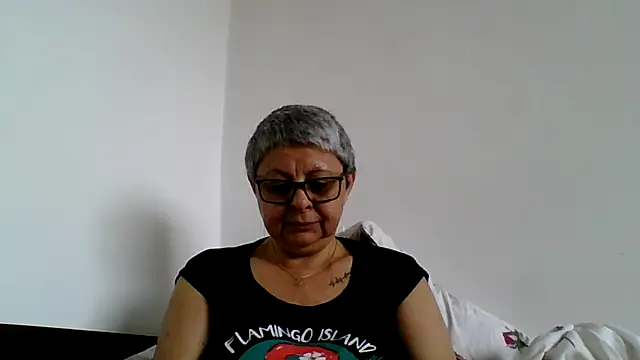 roseblak42 online show from May 31, 2026, 11:38 am