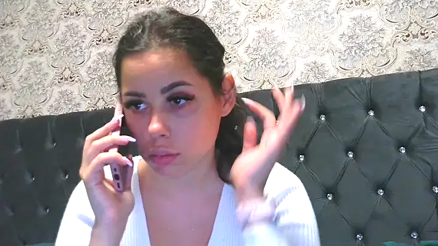 LovelyJulliette online show from October 10, 2025, 5:58 pm