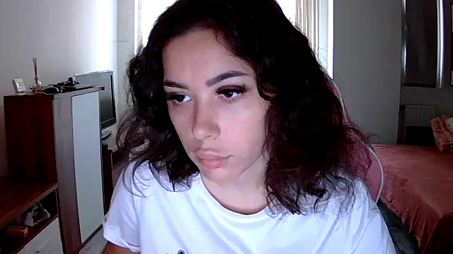 LovelyJulliette online show from September 29, 2025, 11:49 am