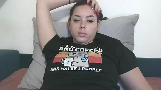 LovelyJulliette online show from November 19, 2025, 3:45 pm