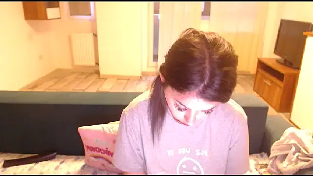 LovelyJulliette online show from March 22, 2025, 4:15 pm