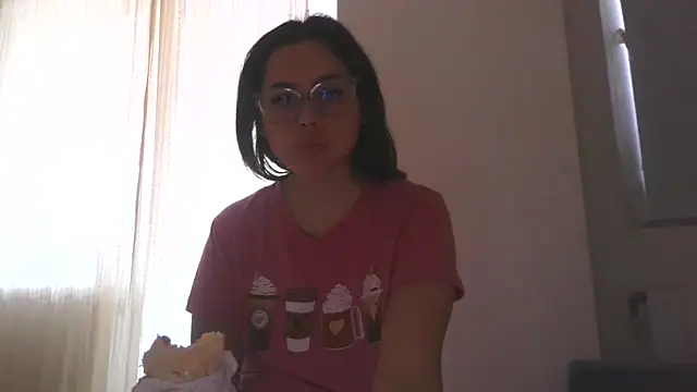 LovelyJulliette online show from October 26, 2025, 2:28 pm