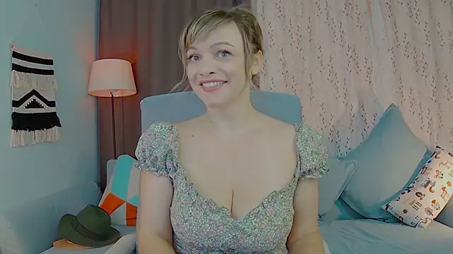 Snapshot of NandiSmile chatting on September 11, 2025, 6:24 am NandiSmile online show from September 11, 2025, 6:24 am