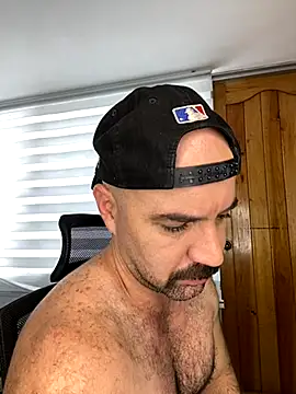 Snapshot of ADONIS_ART01 chatting on October 28, 2025, 3:44 pm ADONIS ART01 online show from October 28, 2025, 3:44 pm