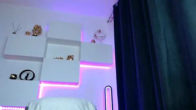 arianatattoos online show from April 9, 2026, 5:53 am