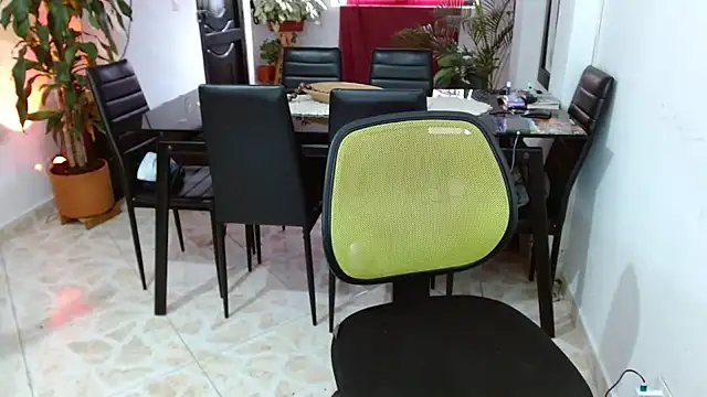 Snapshot of giannandblacke chatting on February 28, 2025, 6:52 pm giannandblacke online show from February 28, 2025, 6:52 pm
