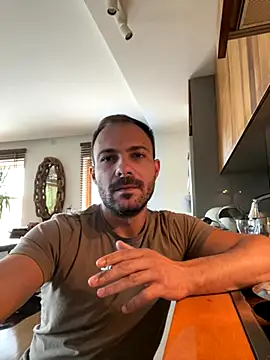 Adventurehotman online show from September 29, 2025, 7:37 am