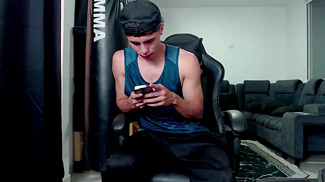 Snapshot of Stiven_CL chatting on December 2, 2025, 10:00 pm Stiven CL online show from December 2, 2025, 10:00 pm