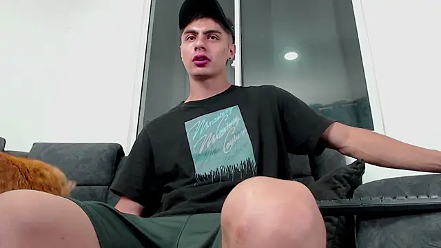 Stiven CL online show from September 20, 2025, 1:54 am