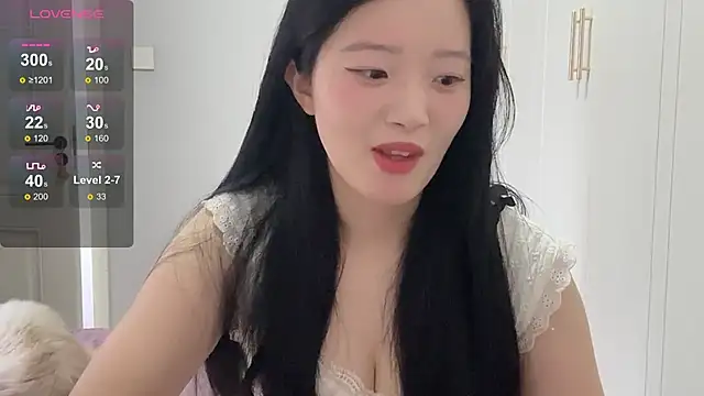 rose-u online show from October 21, 2025, 2:11 am