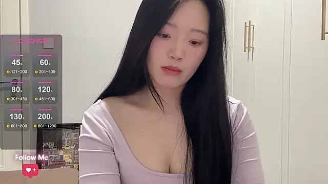 Snapshot of rose-u chatting on January 13, 2026, 1:31 am rose-u online show from January 13, 2026, 1:31 am