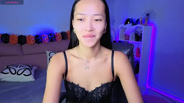  MIURA  online show from October 28, 2025, 1:06 am