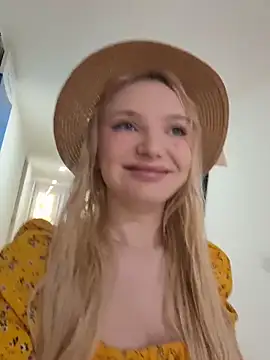 AmmyHot online show from April 3, 2026, 3:13 am