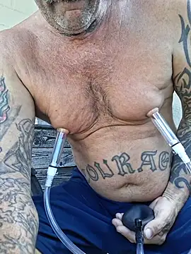 Snapshot of Hotbodyscottie chatting on May 25, 2026, 2:05 pm Hotbodyscottie online show from May 25, 2026, 2:05 pm