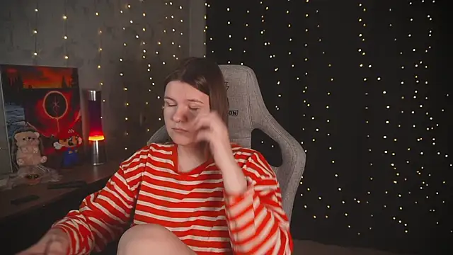 cuteamberlyyy online show from November 8, 2025, 5:11 am