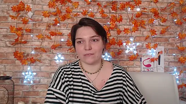 Amelia Kiss  online show from November 24, 2025, 12:54 am